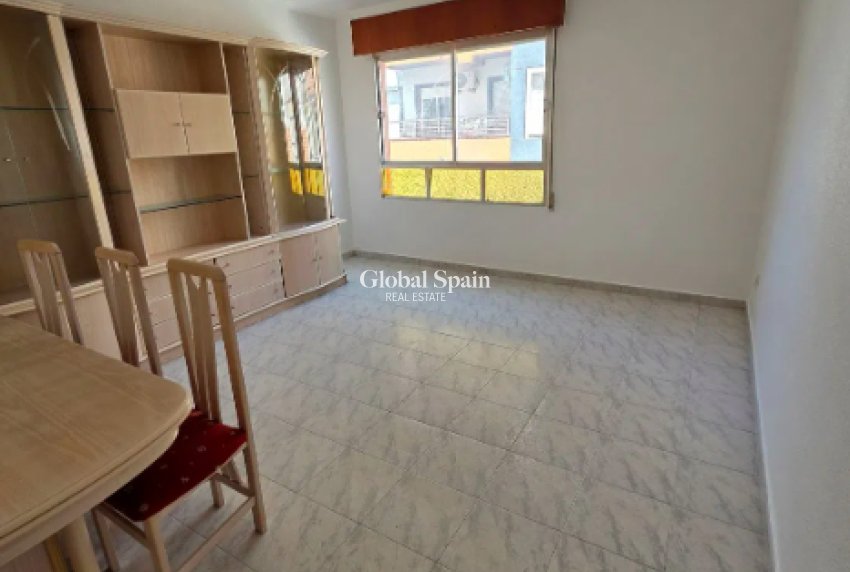 Revente - APPARTEMENT -
TORREVIEJA - Costa Blanca