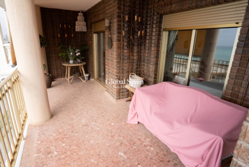 Revente - APPARTEMENT -
TORREVIEJA - Costa Blanca