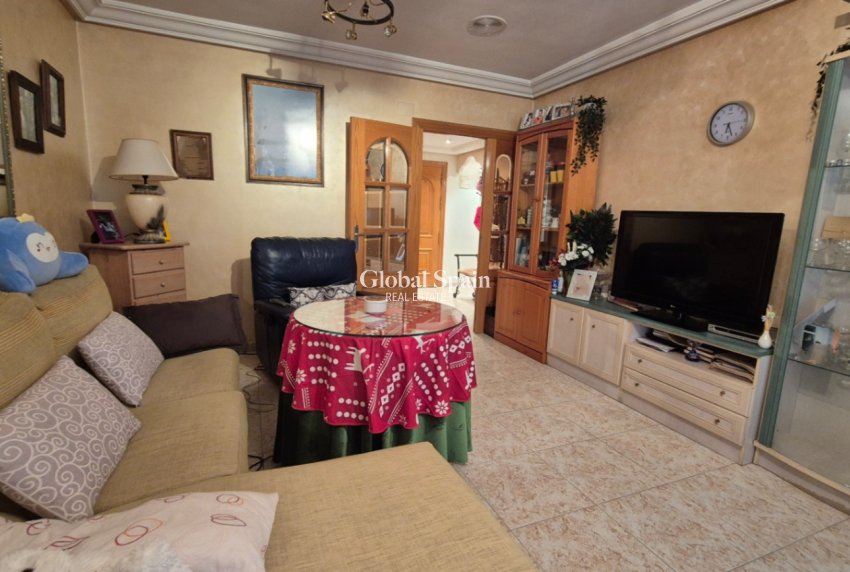 Revente - APPARTEMENT -
TORREVIEJA - Costa Blanca