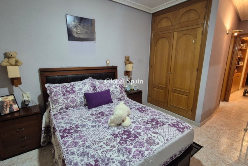 Revente - APPARTEMENT -
TORREVIEJA - Costa Blanca