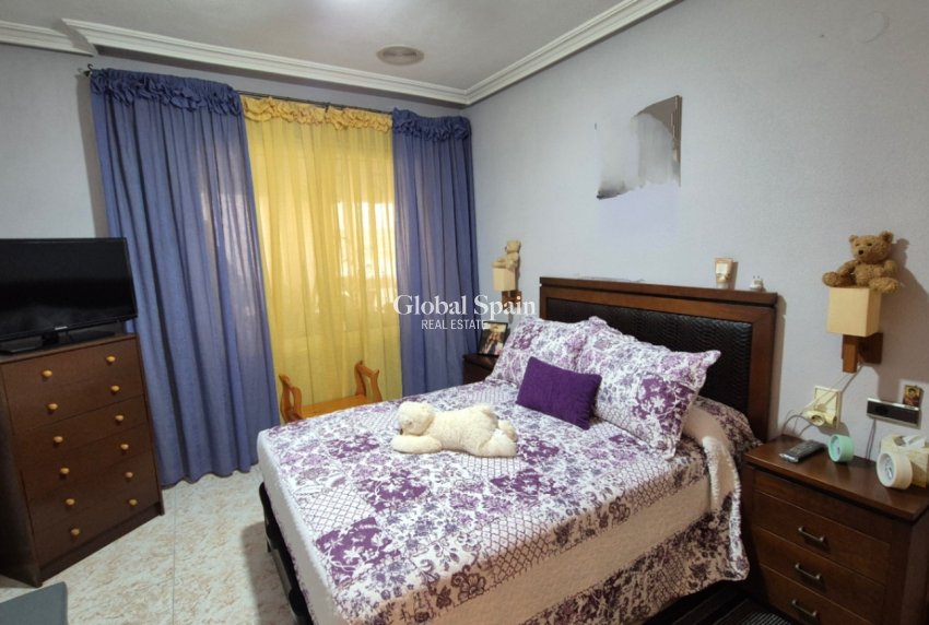 Revente - APPARTEMENT -
TORREVIEJA - Costa Blanca