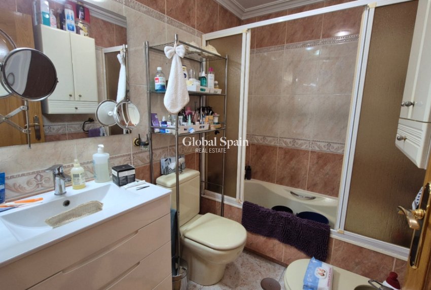 Revente - APPARTEMENT -
TORREVIEJA - Costa Blanca