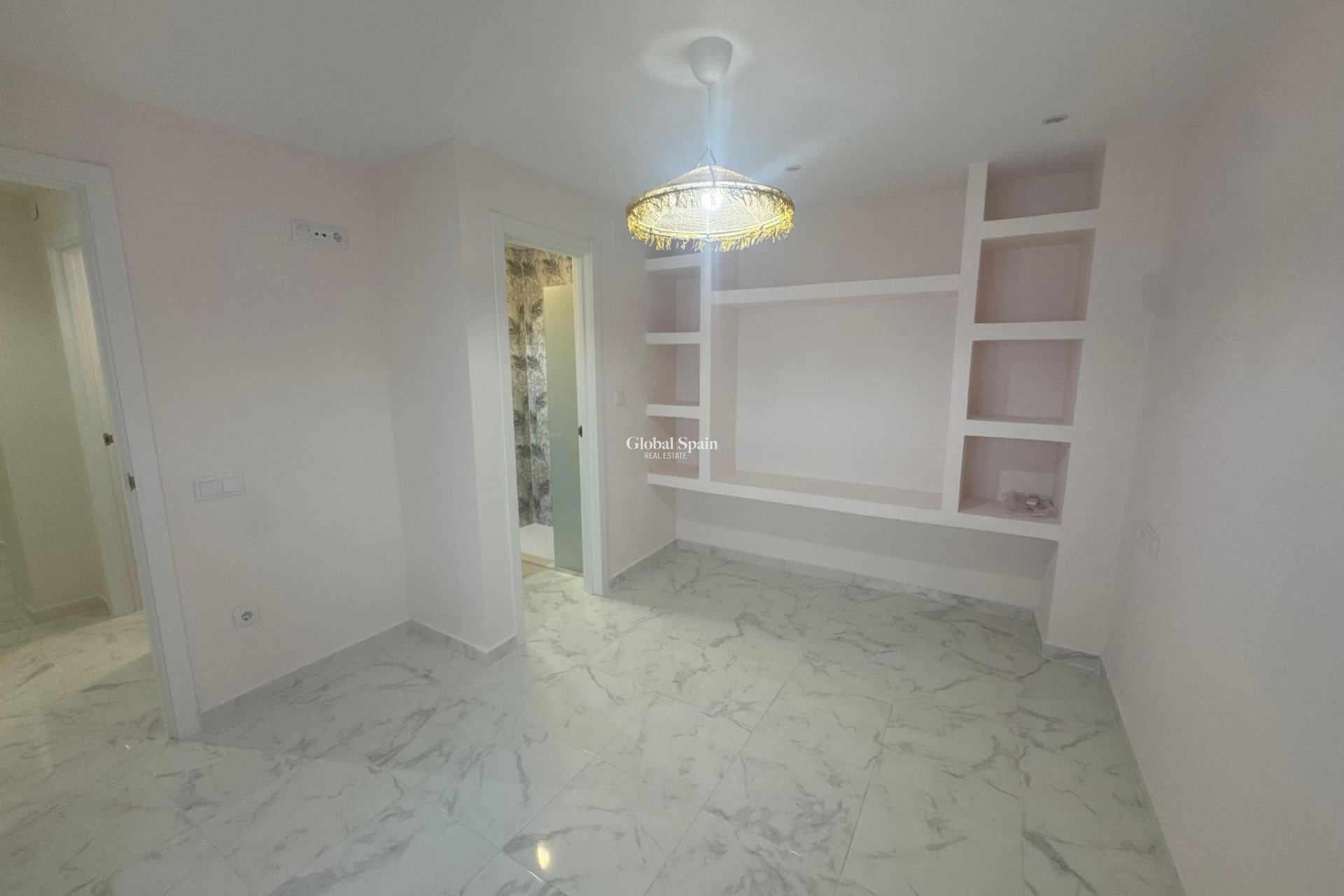 Revente - APPARTEMENT -
TORREVIEJA - Costa Blanca