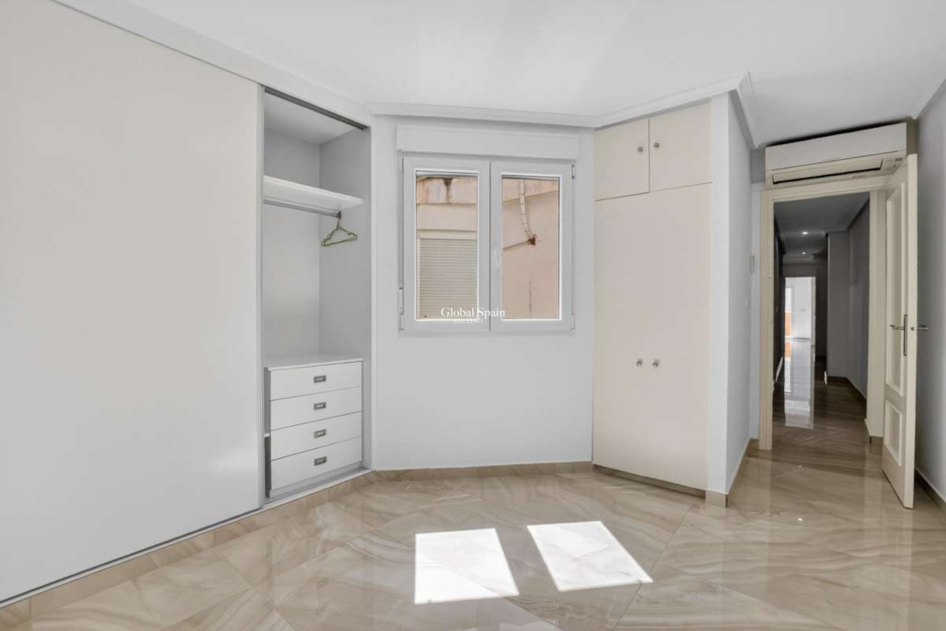 Revente - APPARTEMENT -
TORREVIEJA - Costa Blanca