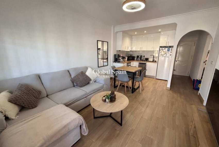 Revente - APPARTEMENT -
TORREVIEJA - Costa Blanca
