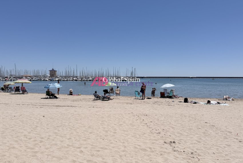 Revente - APPARTEMENT -
TORREVIEJA - Costa Blanca