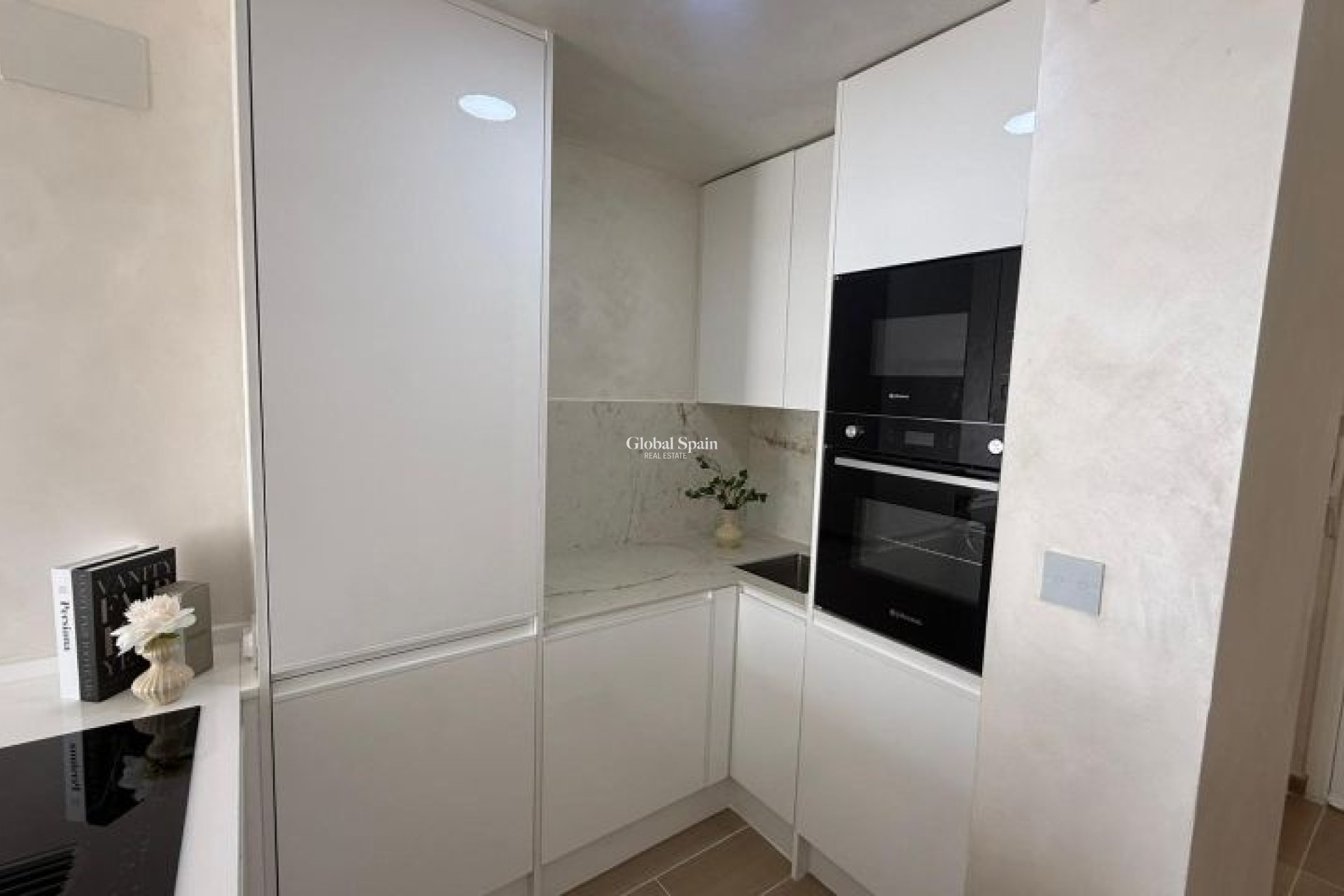 Revente - APPARTEMENT -
TORREVIEJA - Costa Blanca