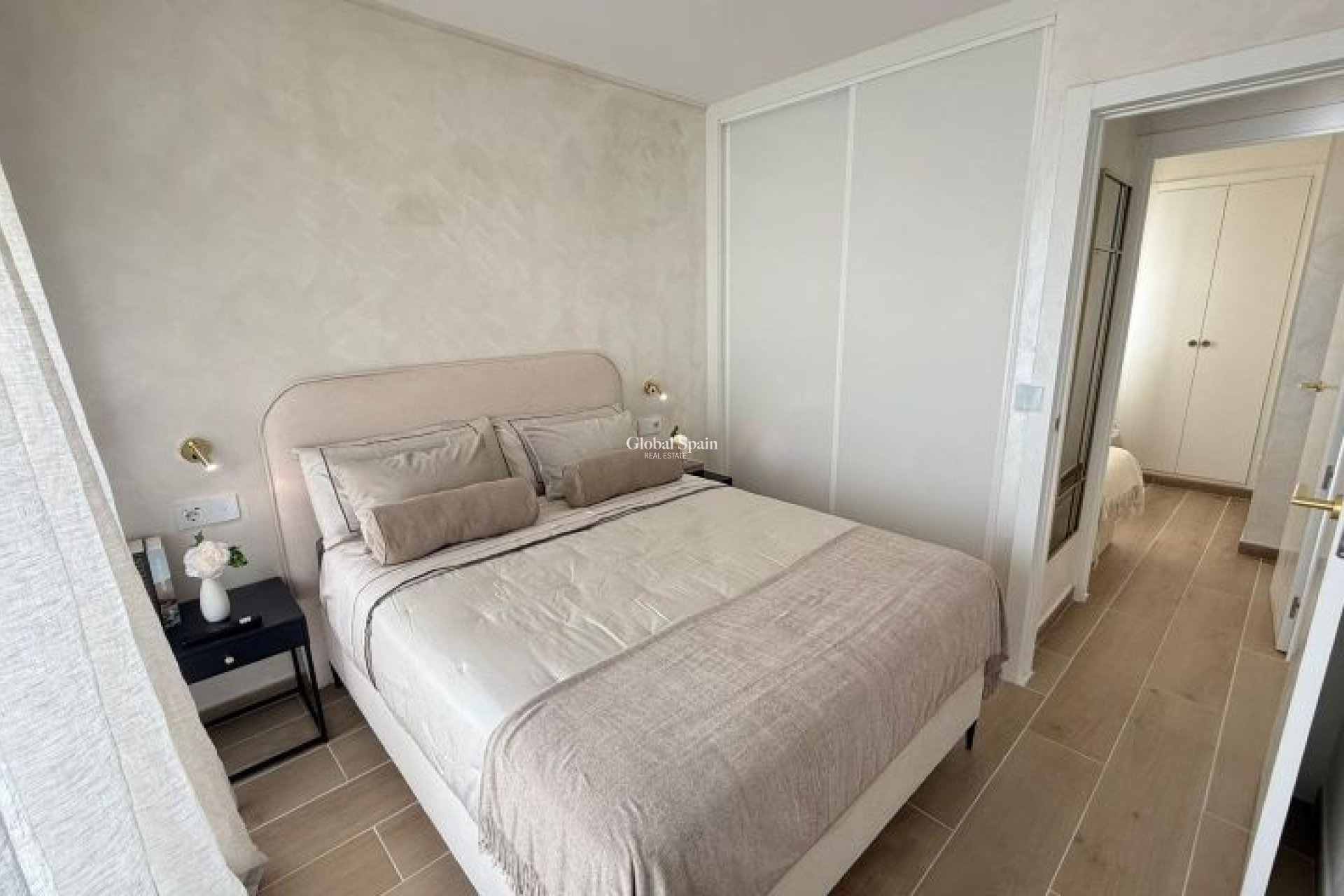 Revente - APPARTEMENT -
TORREVIEJA - Costa Blanca