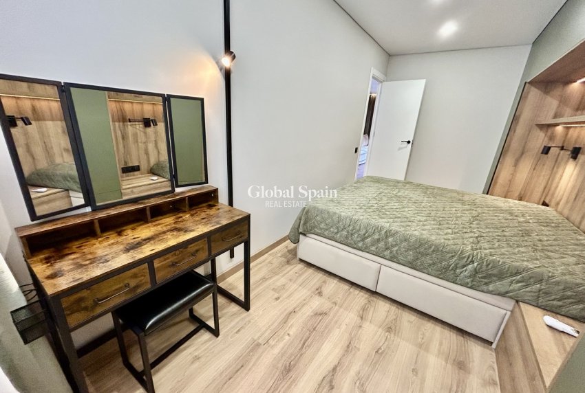 Revente - APPARTEMENT -
TORREVIEJA - Costa Blanca