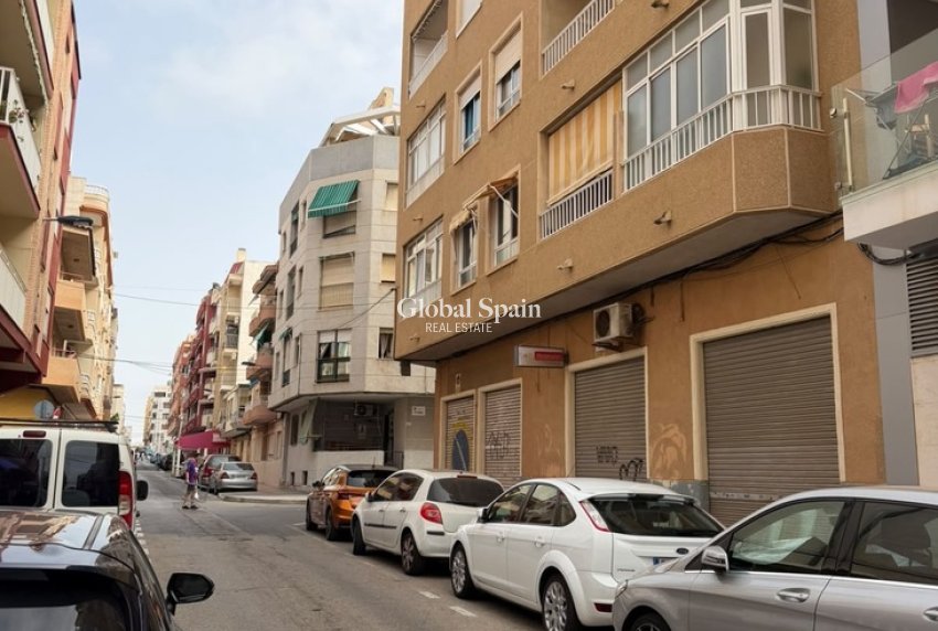 Revente - APPARTEMENT -
TORREVIEJA - Costa Blanca