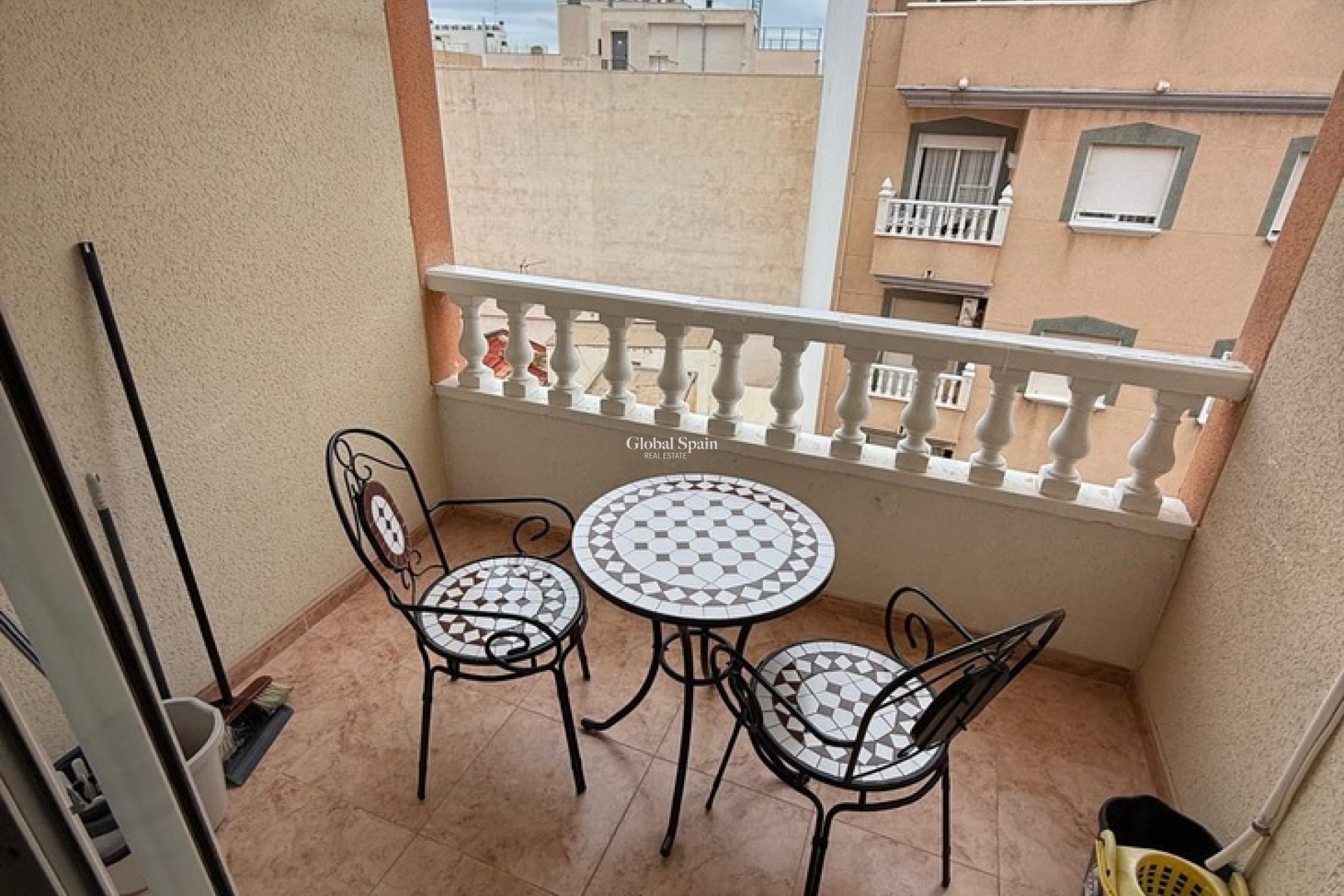 Revente - APPARTEMENT -
TORREVIEJA - Costa Blanca