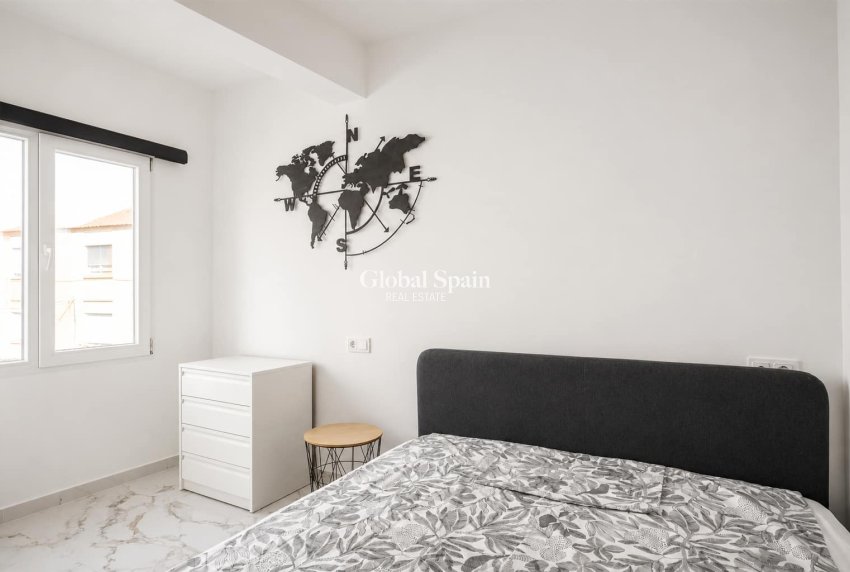 Revente - APPARTEMENT -
TORREVIEJA - Costa Blanca