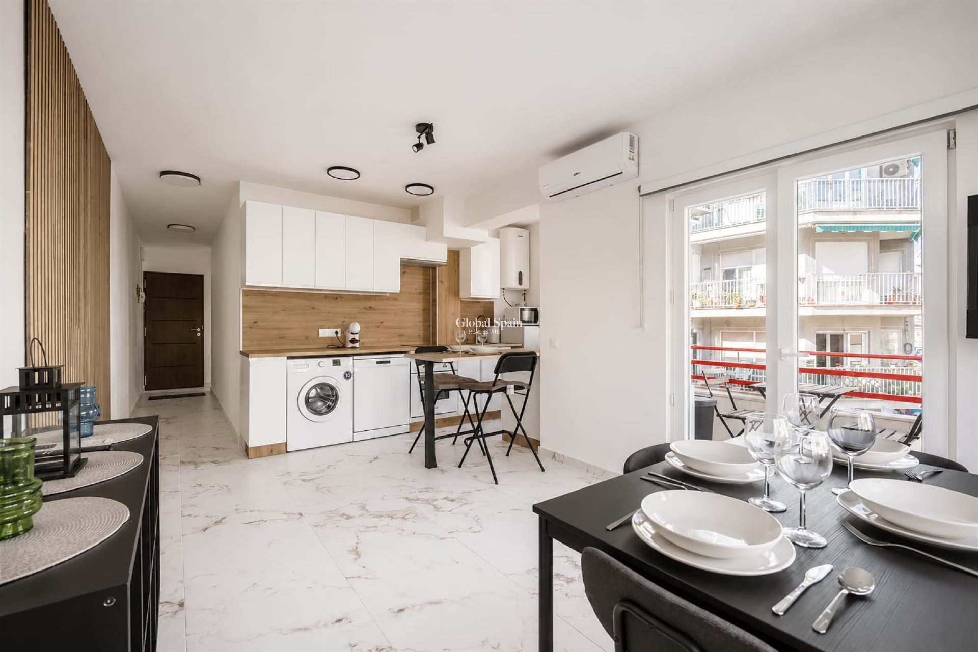 Revente - APPARTEMENT -
TORREVIEJA - Costa Blanca