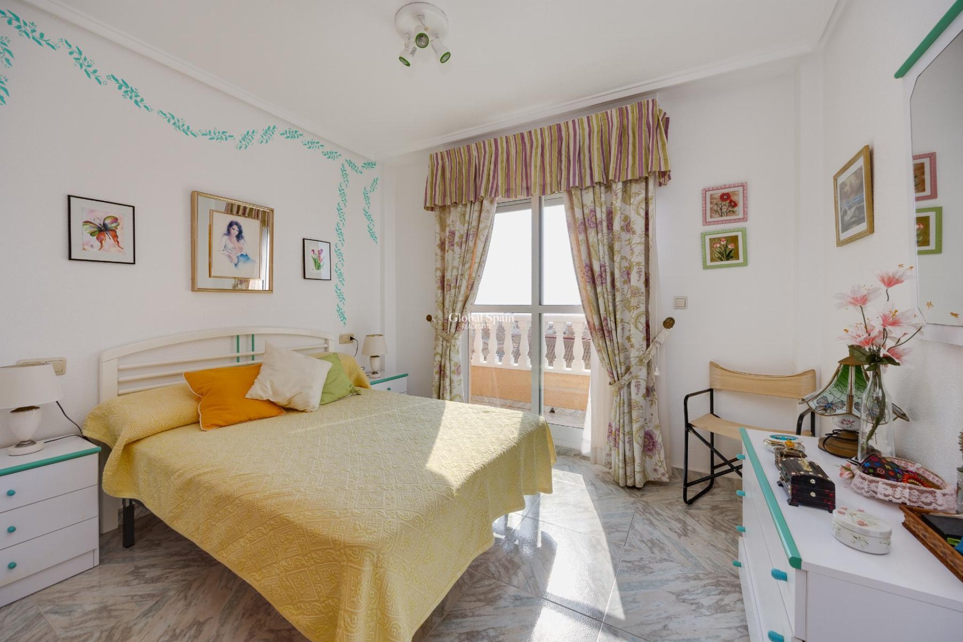 Revente - APPARTEMENT -
TORREVIEJA - Costa Blanca