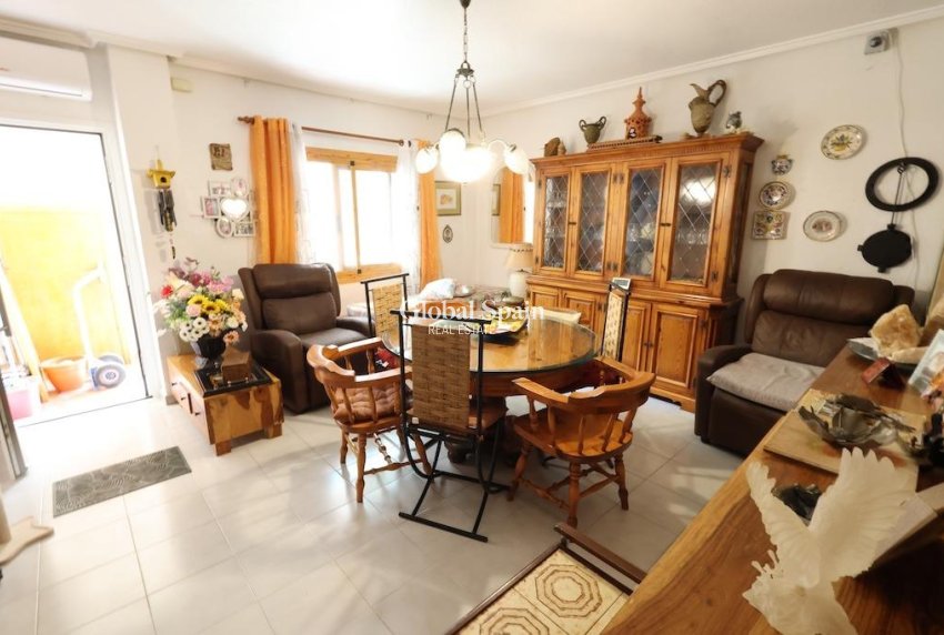 Revente - APPARTEMENT -
TORREVIEJA - Costa Blanca