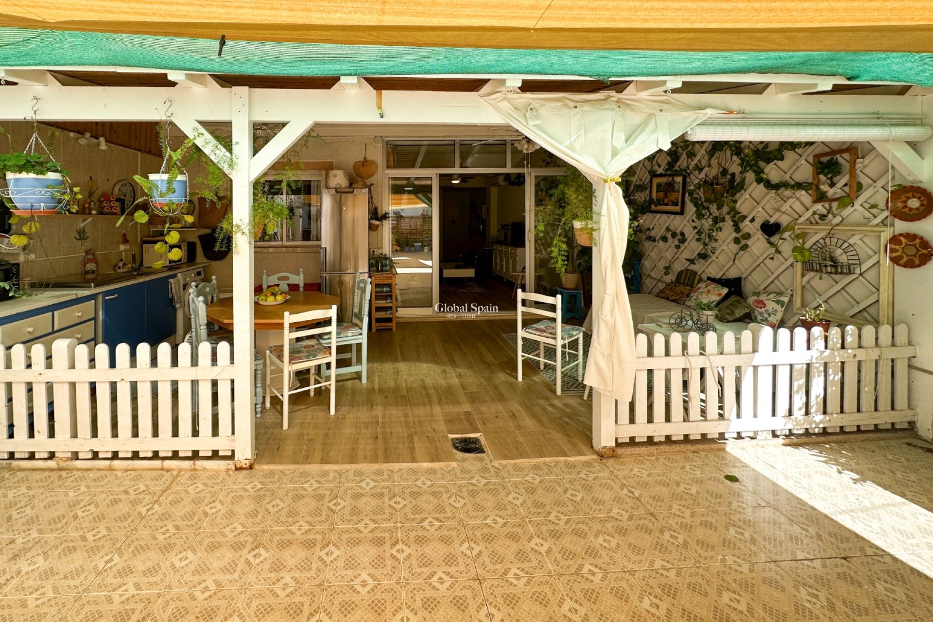 Revente - APPARTEMENT -
TORREVIEJA - Costa Blanca