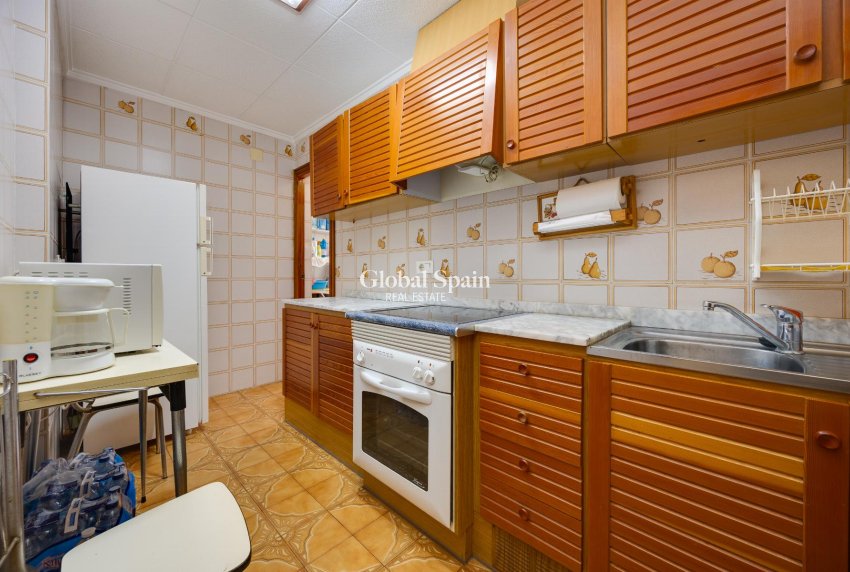 Revente - APPARTEMENT -
TORREVIEJA - Costa Blanca