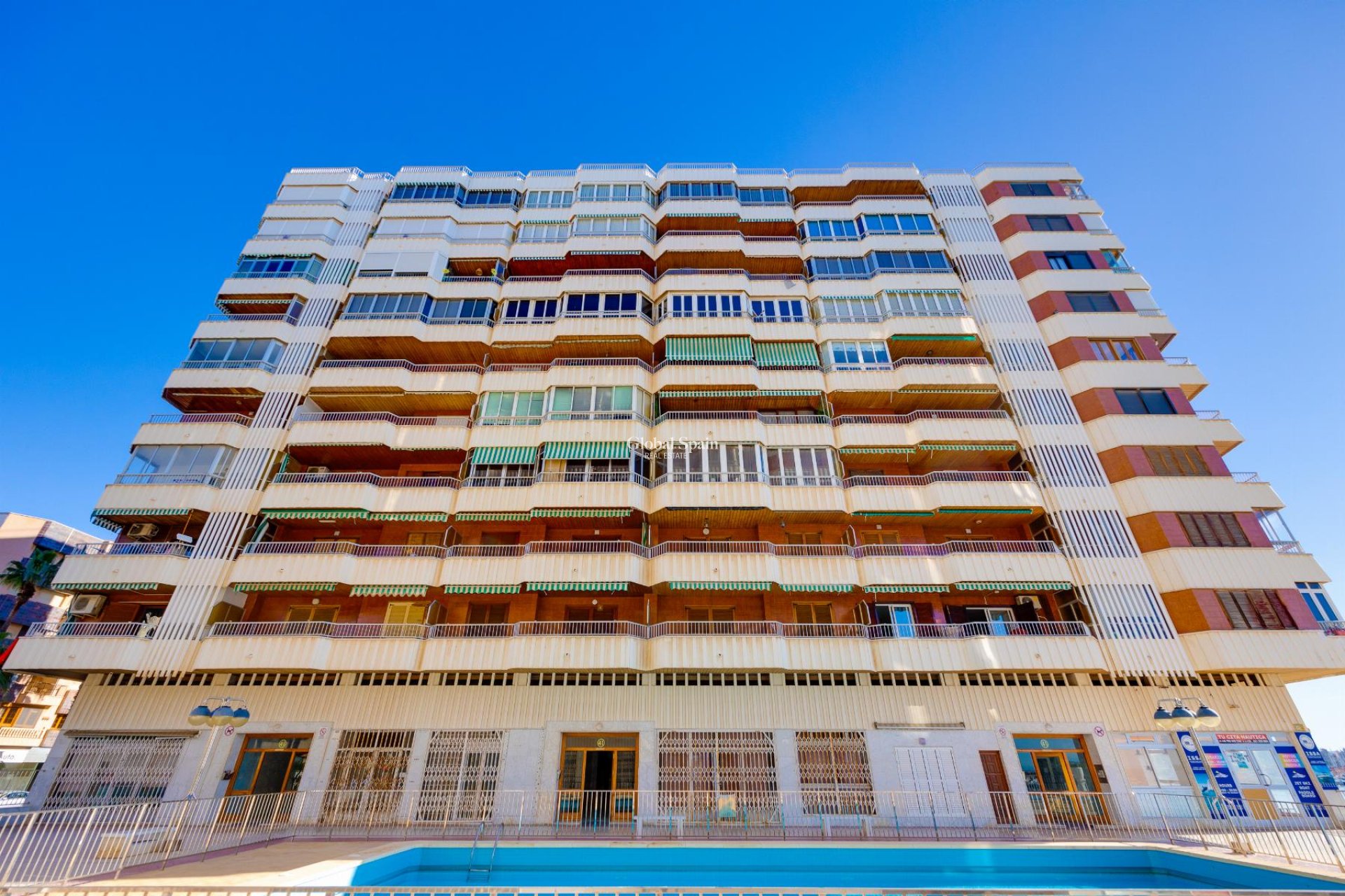 Revente - APPARTEMENT -
TORREVIEJA - Costa Blanca