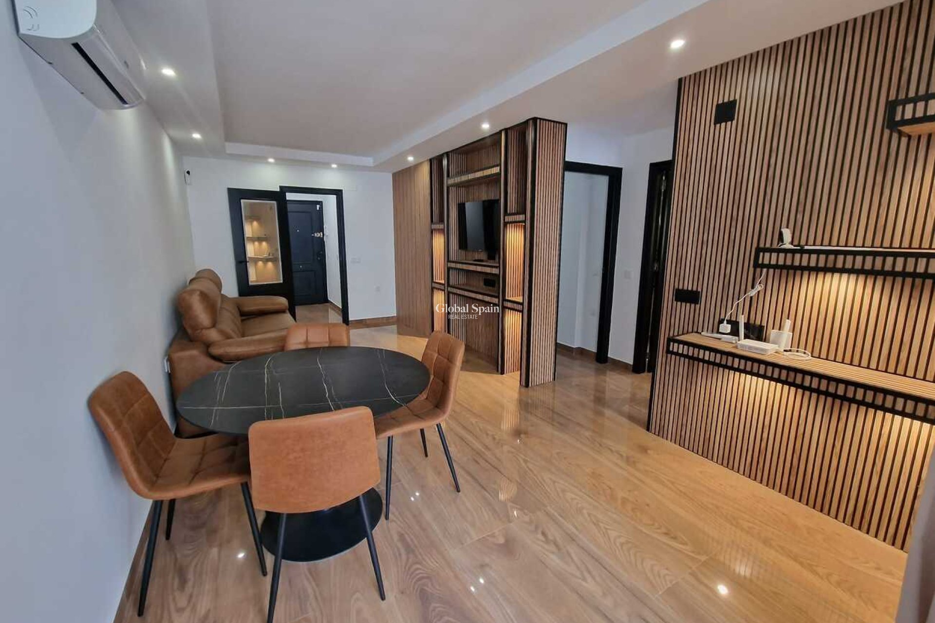 Revente - APPARTEMENT -
TORREVIEJA - Costa Blanca