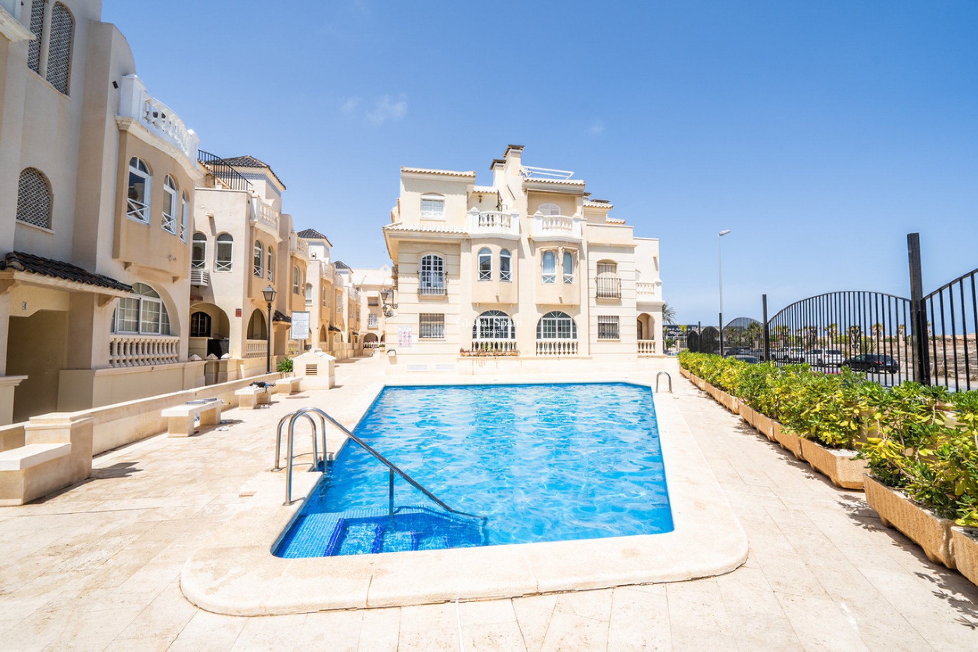 Revente - APPARTEMENT -
TORREVIEJA - Costa Blanca