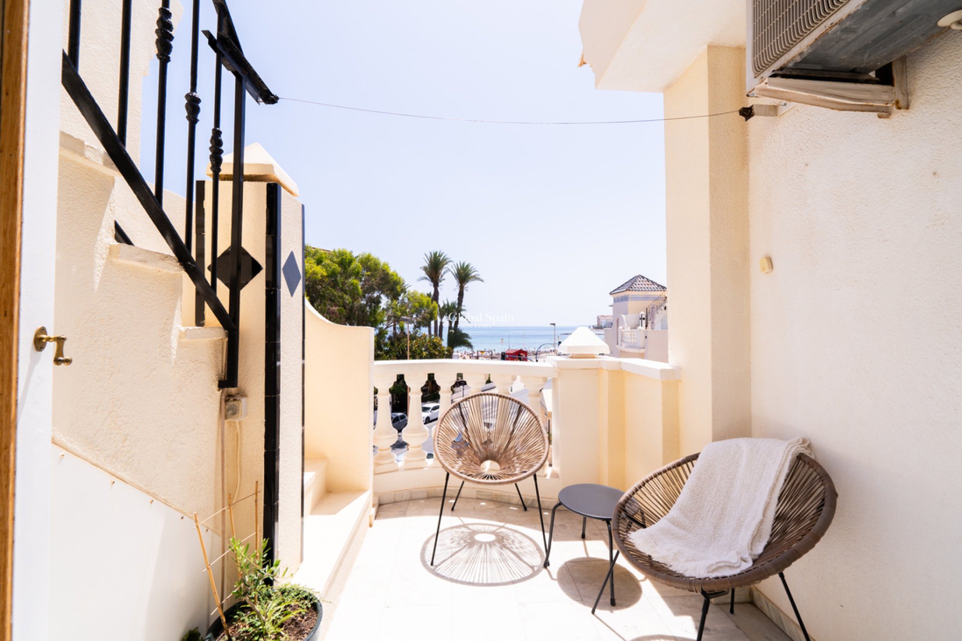 Revente - APPARTEMENT -
TORREVIEJA - Costa Blanca