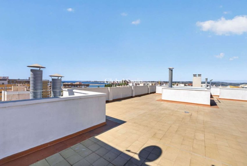 Revente - APPARTEMENT -
TORREVIEJA - Costa Blanca