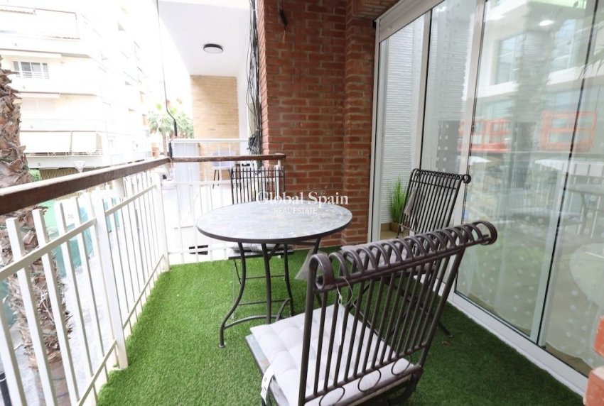 Revente - APPARTEMENT -
TORREVIEJA - Costa Blanca