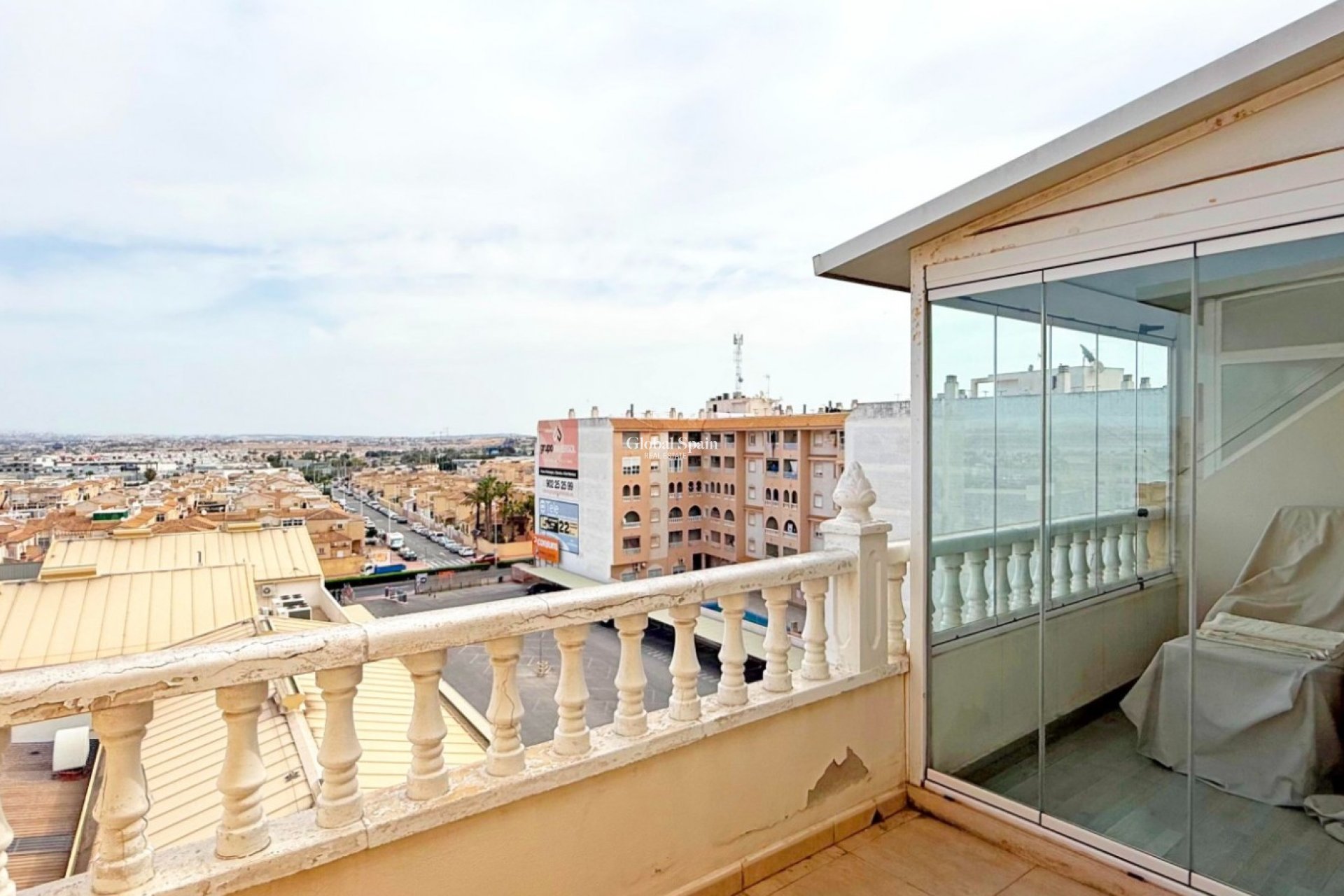 Revente - APPARTEMENT -
TORREVIEJA - Costa Blanca