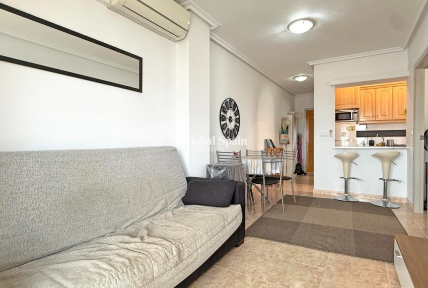 Revente - APPARTEMENT -
TORREVIEJA - Costa Blanca