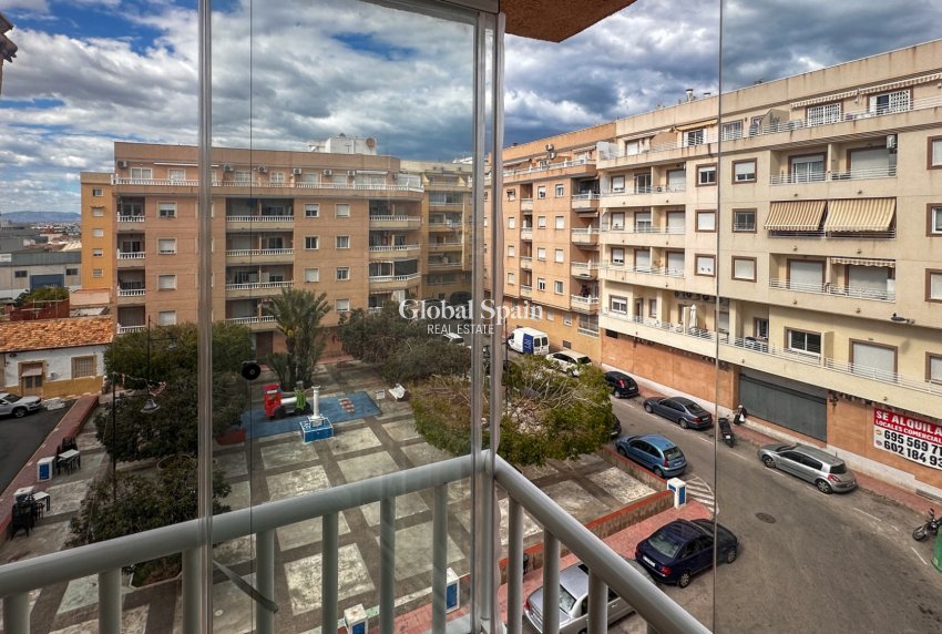 Revente - APPARTEMENT -
TORREVIEJA - Costa Blanca