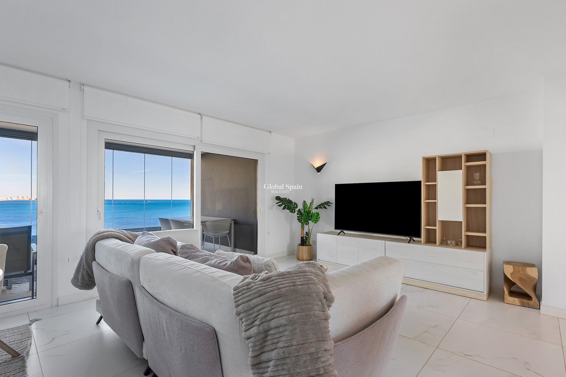 Revente - APPARTEMENT -
TORREVIEJA - Costa Blanca