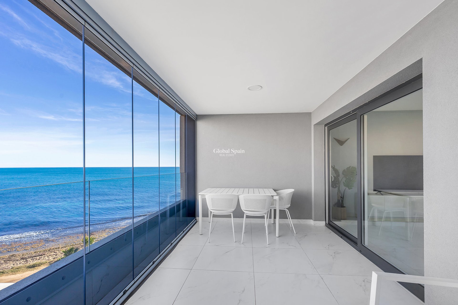 Revente - APPARTEMENT -
TORREVIEJA - Costa Blanca