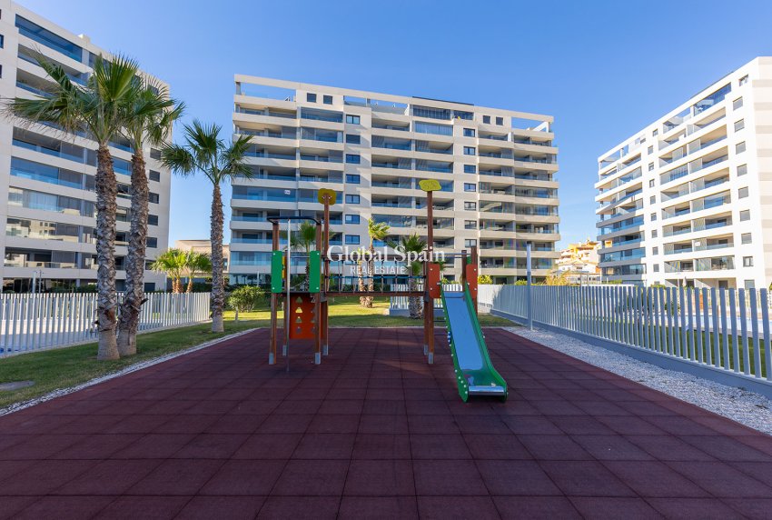 Revente - APPARTEMENT -
TORREVIEJA - Costa Blanca