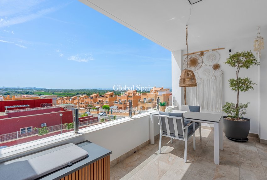 Revente - APPARTEMENT -
TORREVIEJA - Costa Blanca