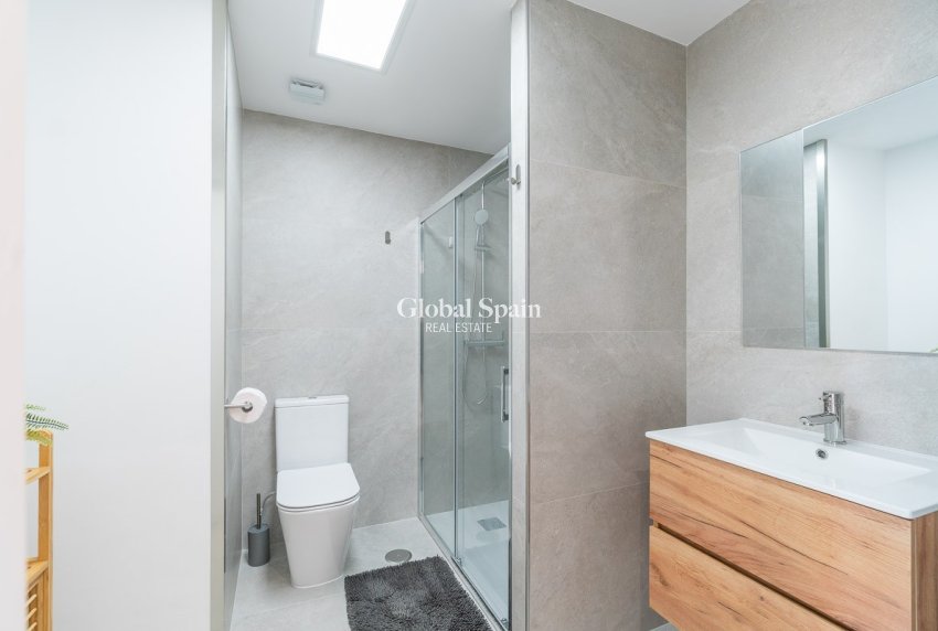 Revente - APPARTEMENT -
TORREVIEJA - Costa Blanca