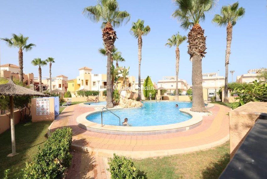 Revente - APPARTEMENT -
TORREVIEJA - Costa Blanca