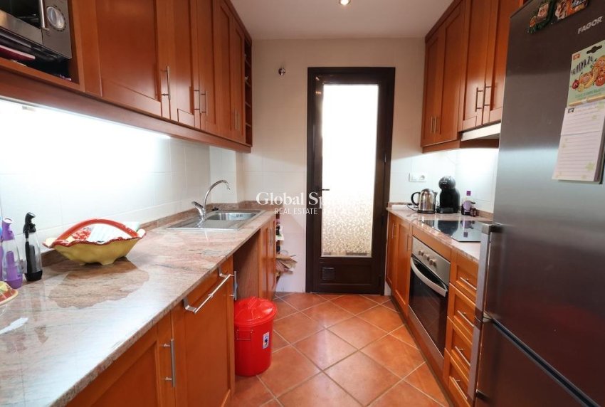 Revente - APPARTEMENT -
TORREVIEJA - Costa Blanca