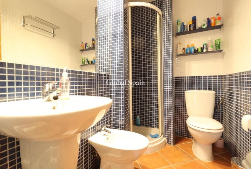 Revente - APPARTEMENT -
TORREVIEJA - Costa Blanca