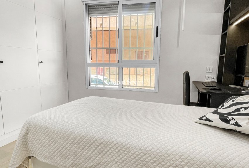 Revente - APPARTEMENT -
TORREVIEJA - Costa Blanca