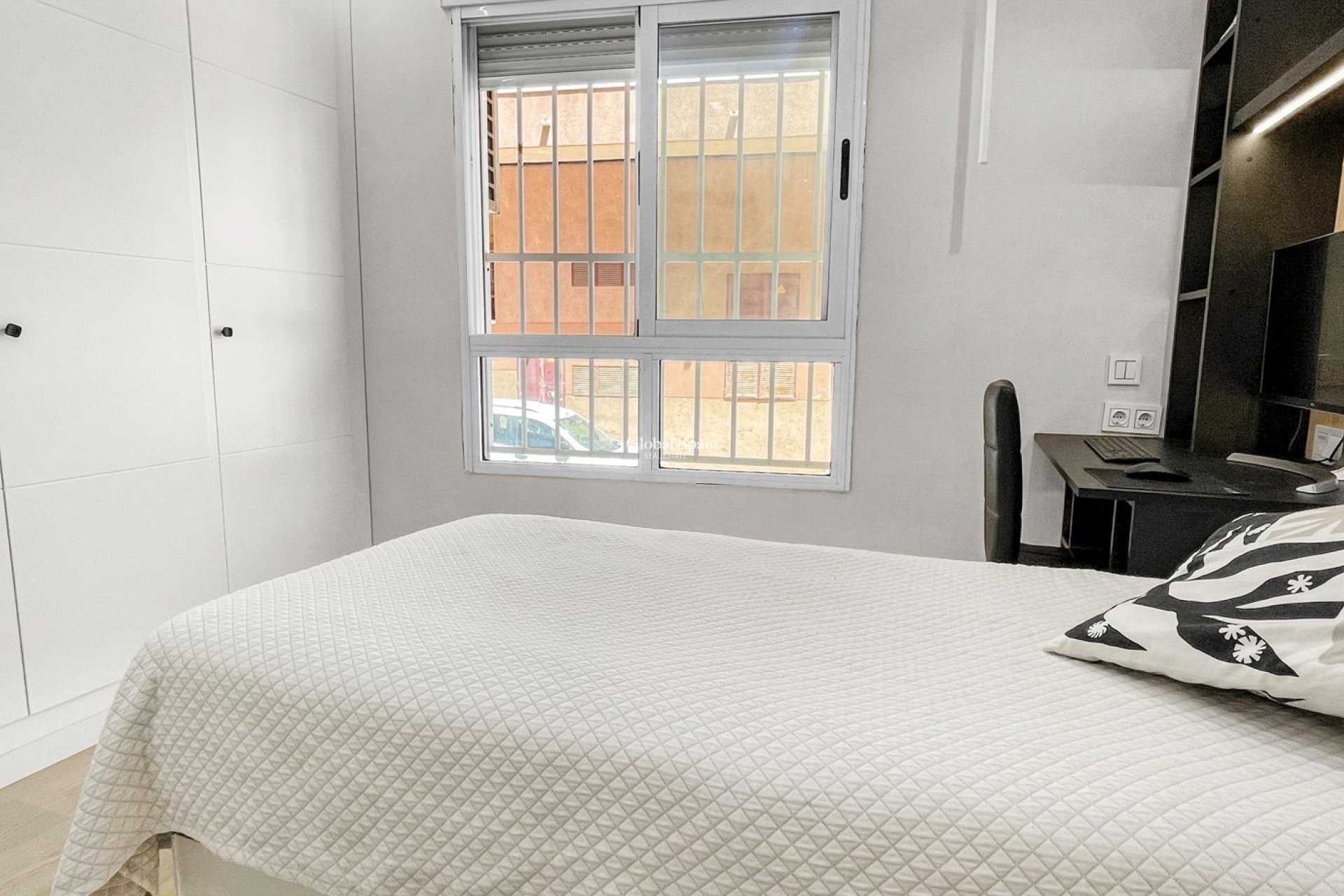Revente - APPARTEMENT -
TORREVIEJA - Costa Blanca