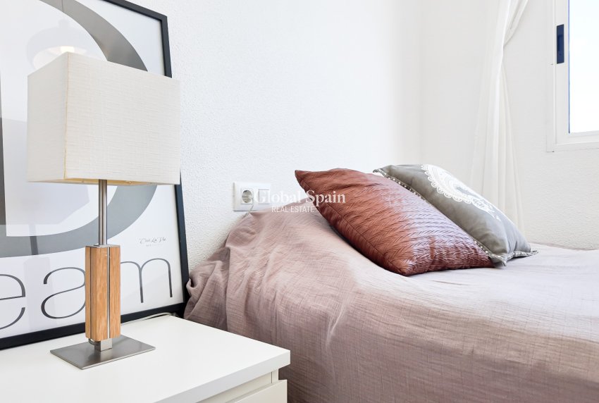 Revente - APPARTEMENT -
TORREVIEJA - Costa Blanca