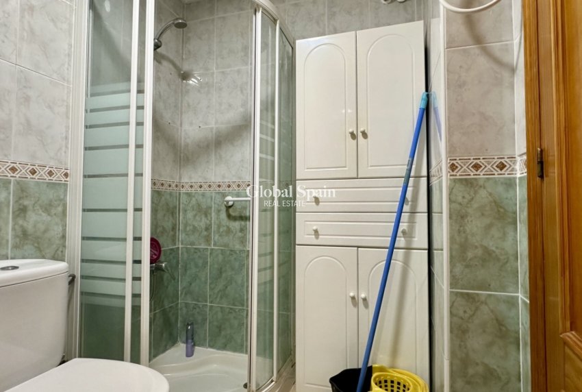 Revente - APPARTEMENT -
TORREVIEJA - Costa Blanca