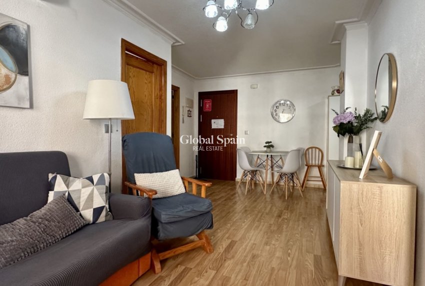 Revente - APPARTEMENT -
TORREVIEJA - Costa Blanca