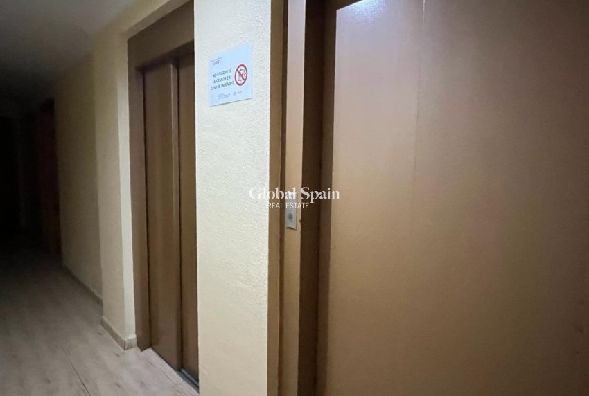 Revente - APPARTEMENT -
TORREVIEJA - Costa Blanca