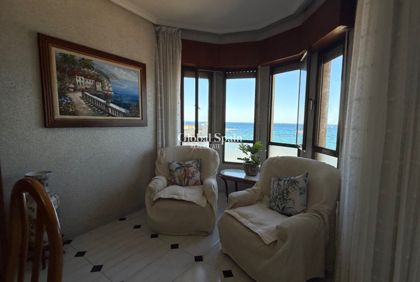 Revente - APPARTEMENT -
TORREVIEJA - Costa Blanca