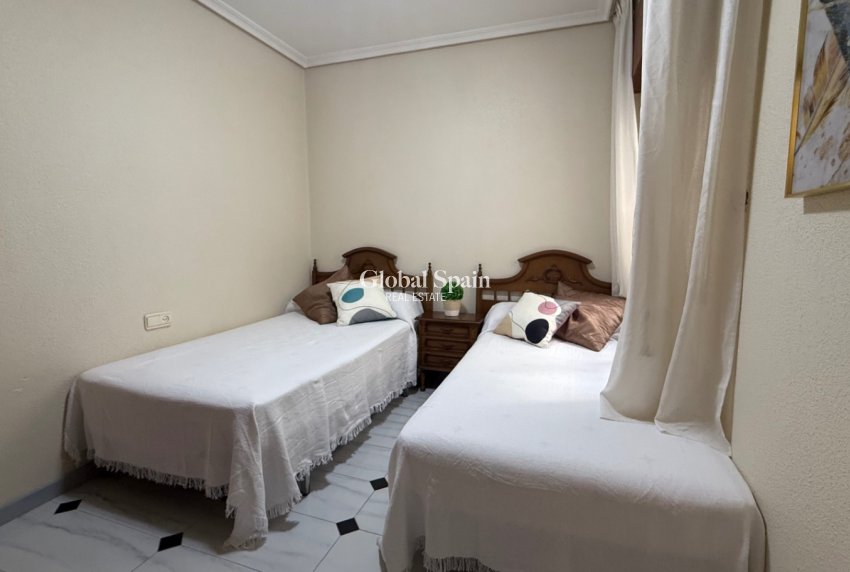 Revente - APPARTEMENT -
TORREVIEJA - Costa Blanca