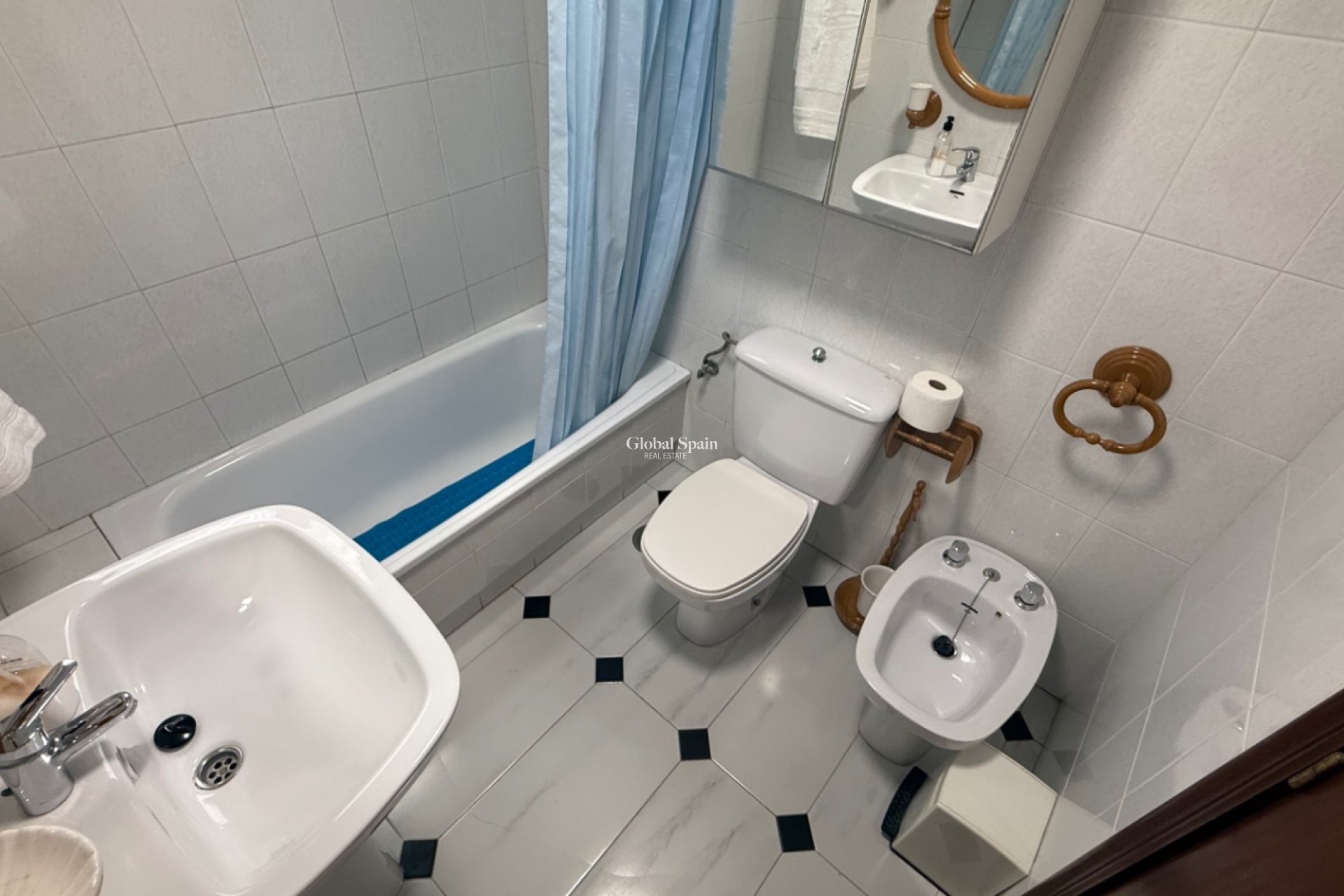 Revente - APPARTEMENT -
TORREVIEJA - Costa Blanca