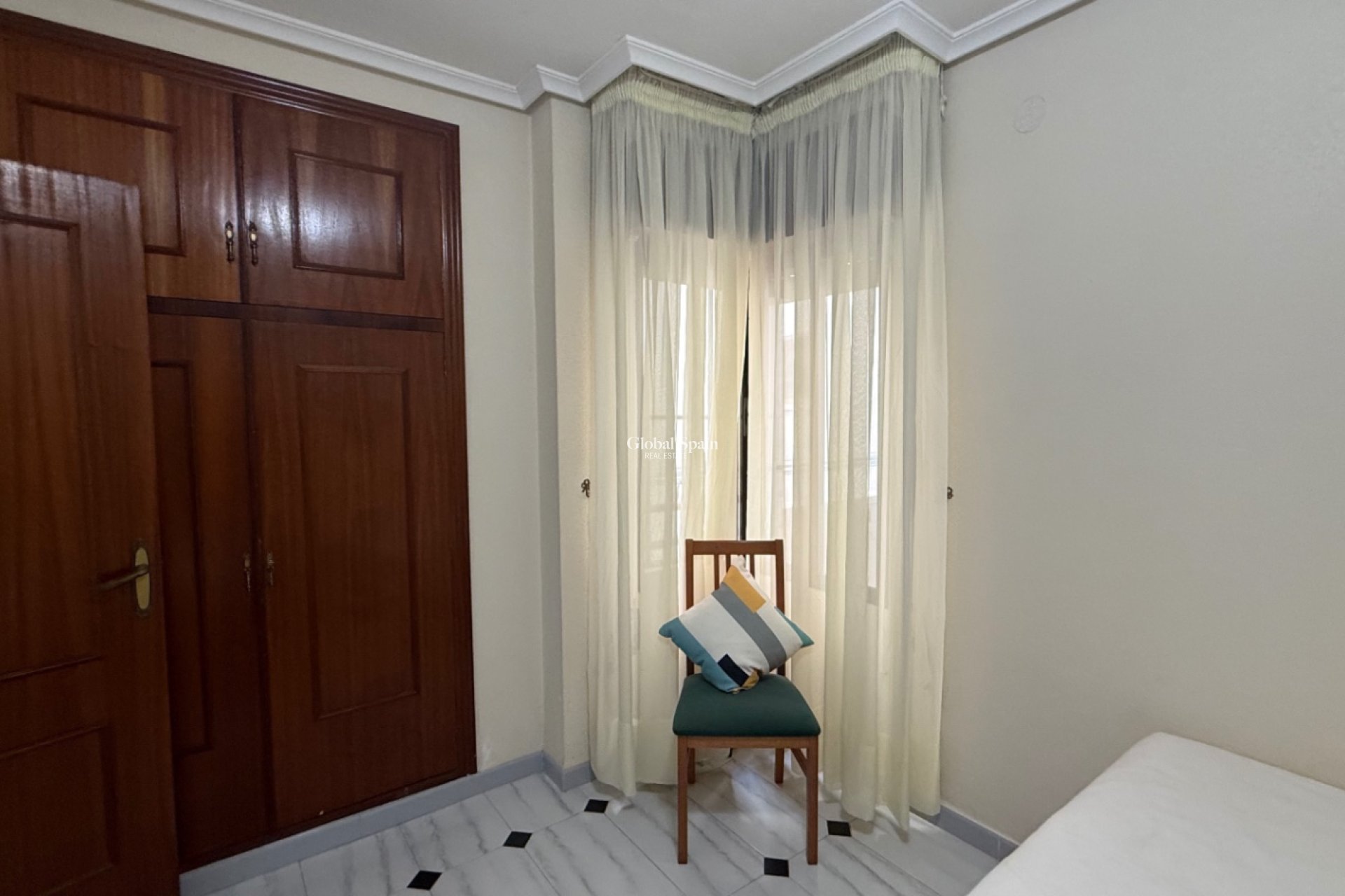 Revente - APPARTEMENT -
TORREVIEJA - Costa Blanca