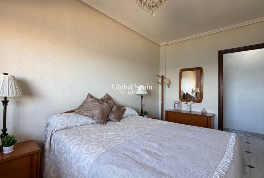 Revente - APPARTEMENT -
TORREVIEJA - Costa Blanca