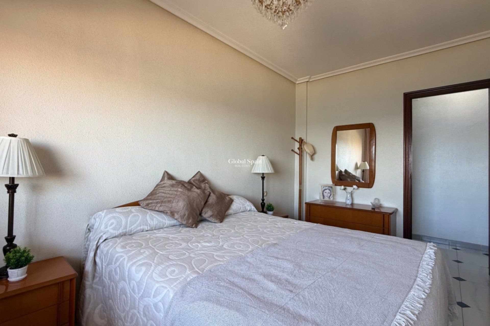 Revente - APPARTEMENT -
TORREVIEJA - Costa Blanca